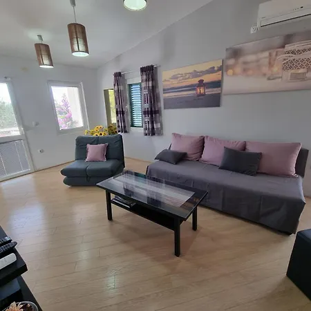 Ruzica Homestay Vir