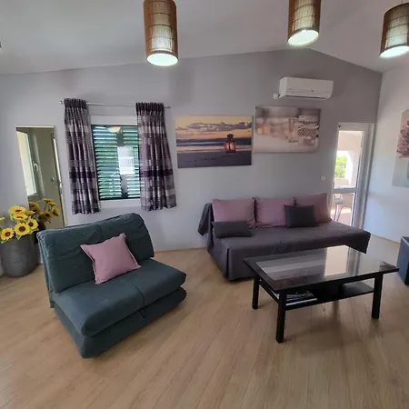 Ruzica Homestay *